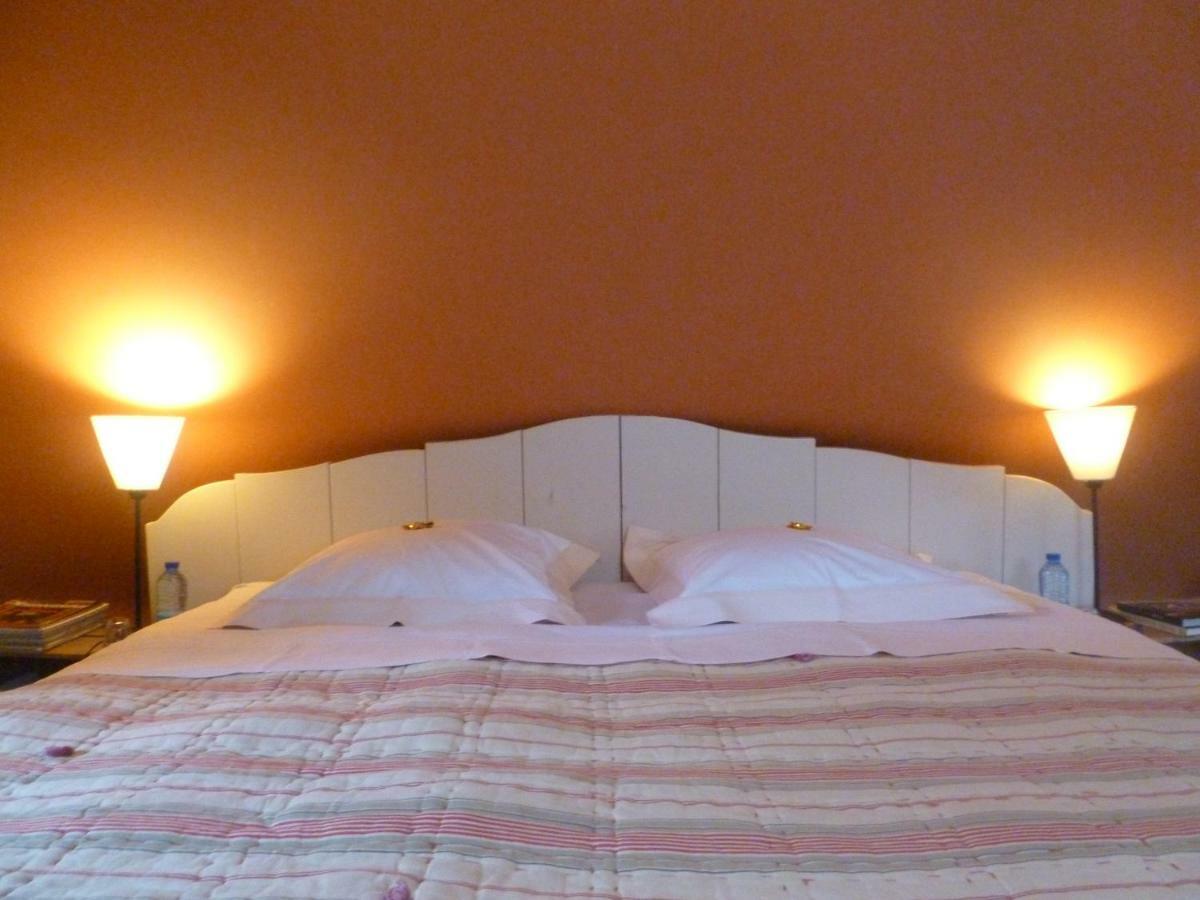 D'hotes Les Augustins - Parking Securise - Borne De Recharge Bed & Breakfast