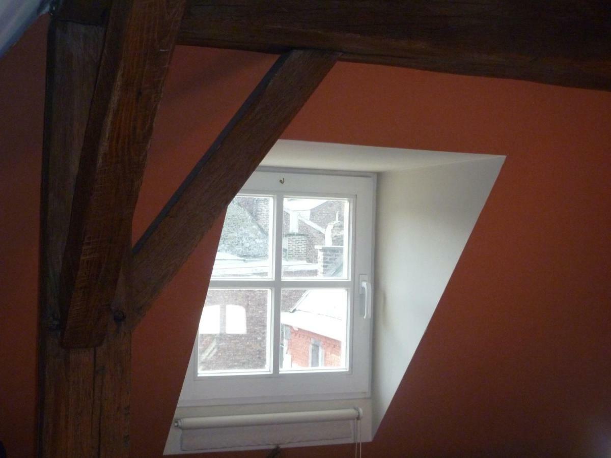 D'hotes Les Augustins - Parking Securise - Borne De Recharge Bed & Breakfast