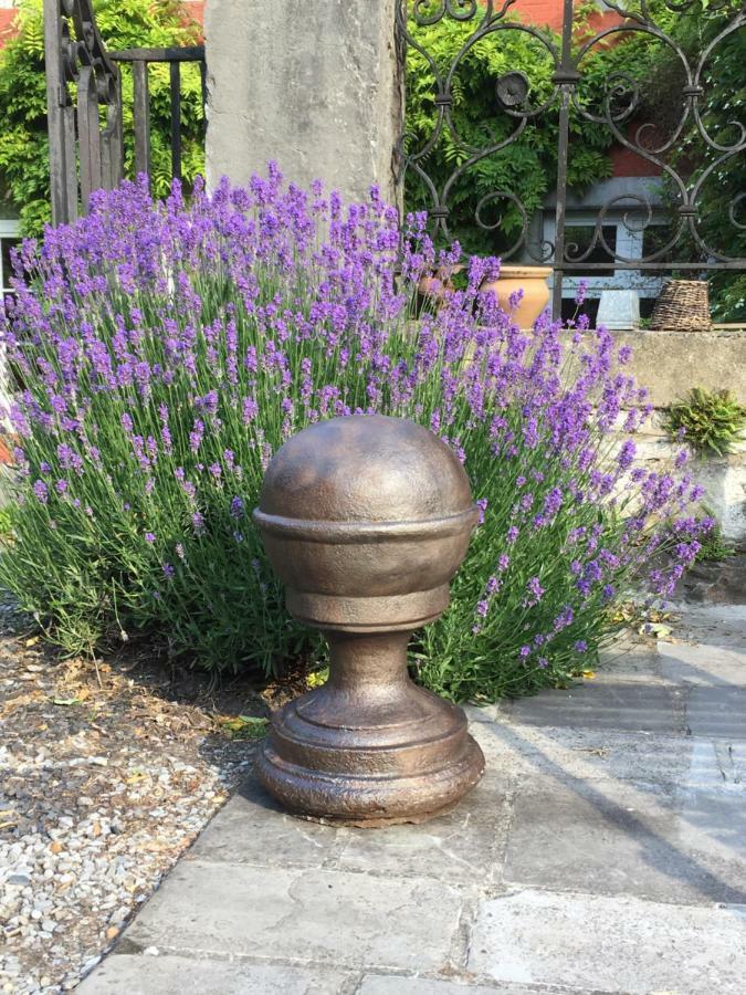 D'hotes Les Augustins - Parking Securise - Borne De Recharge Bed & Breakfast Huy