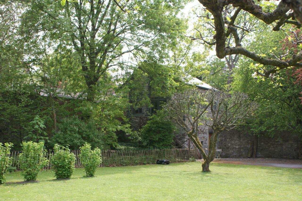 D'hotes Les Augustins - Parking Securise - Borne De Recharge Bed & Breakfast
